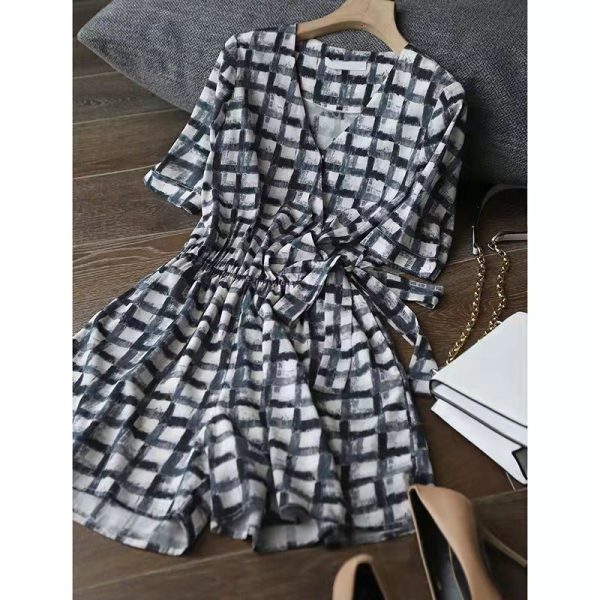Summer V-neck jumpsuit temperament shorts for women - Image 2