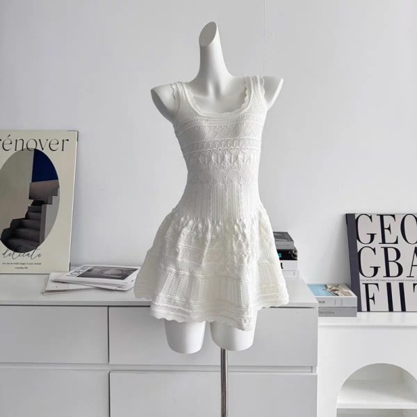 Pinched waist sleeveless dress knitted sling vest for women - Image 9
