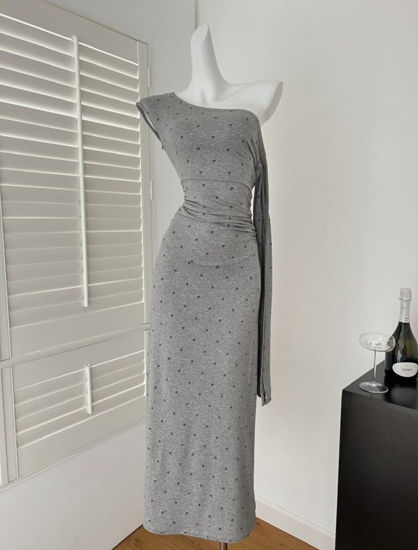 Strapless sloping shoulder dress fold slim long dress - Image 3