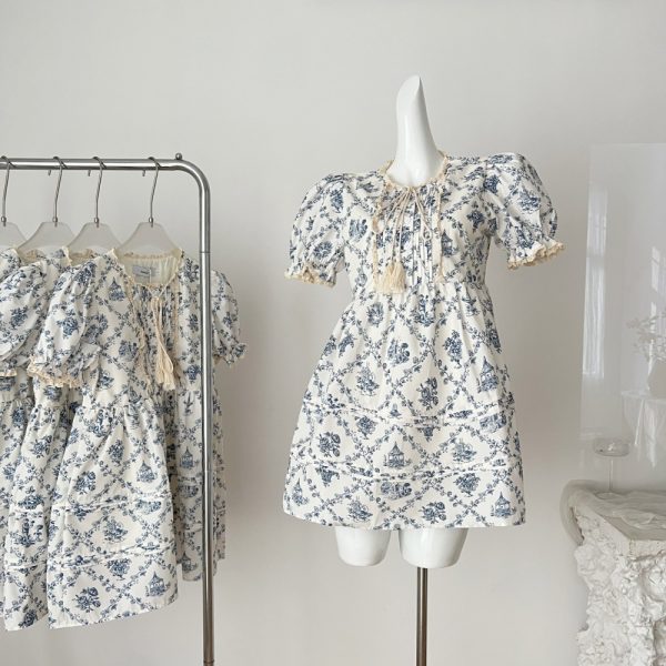 Blue and white porcelain doll Casual dress