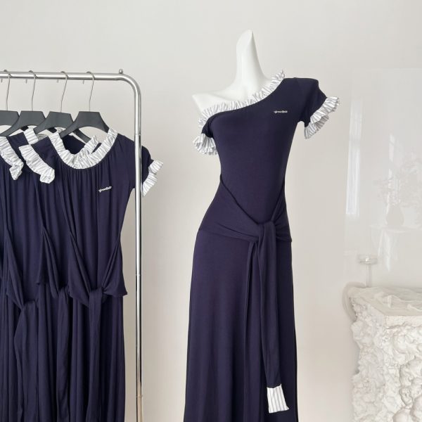 Pseudo-two bandage Casual knitted sloping shoulder dress